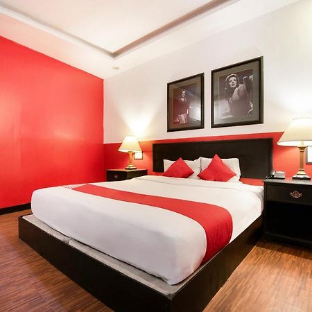 Oyo 432 Diamondwood Hotel 安吉利斯 外观 照片