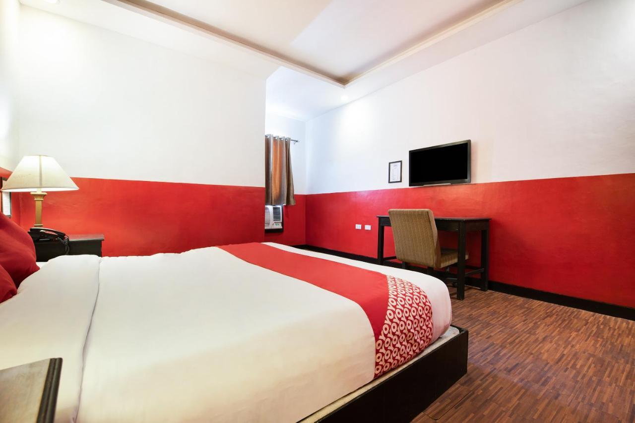 Oyo 432 Diamondwood Hotel 安吉利斯 外观 照片